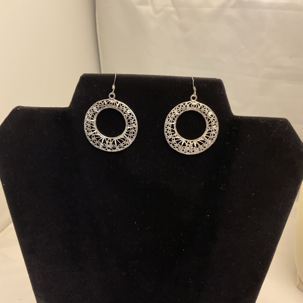 Stunning Vintage Sterling Silver Filigree Earrings